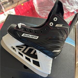 Bauer NS Junior Ice Skates (size 1.0)